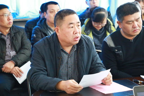 綜合辦公室主任梁東生宣讀考核匯報(bào)會(huì)的總體要求、注意事項(xiàng)及匯報(bào)順序