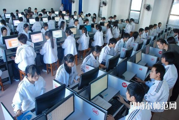 閻良區(qū)師范職業(yè)中學怎么樣、好不好