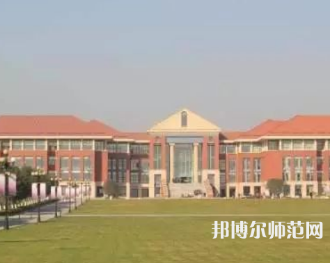 中國(guó)傳媒師范大學(xué)南廣學(xué)院2023年學(xué)費(fèi)、收費(fèi)多少