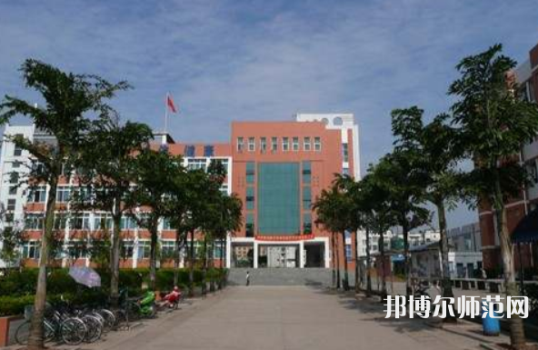 瀘州電子機(jī)械幼師學(xué)校2023年招生辦聯(lián)系電話(huà)