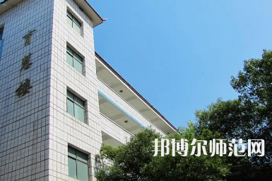 2023年益陽師范學(xué)校報(bào)名條件、招生對(duì)象