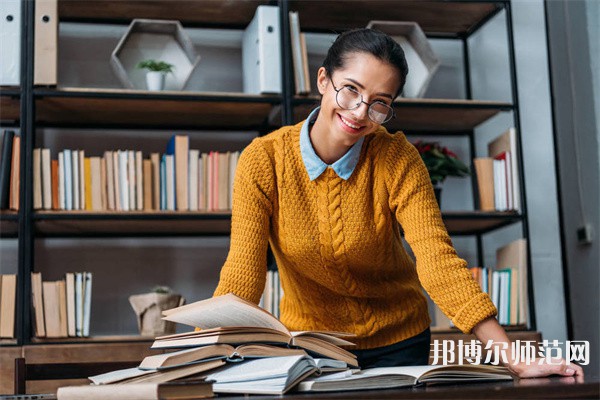 成都師范學(xué)院介紹、地址